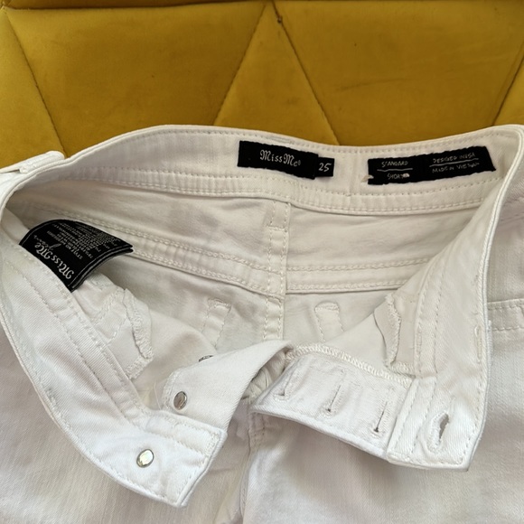 Miss Me Shorts White - Picture 4 of 8